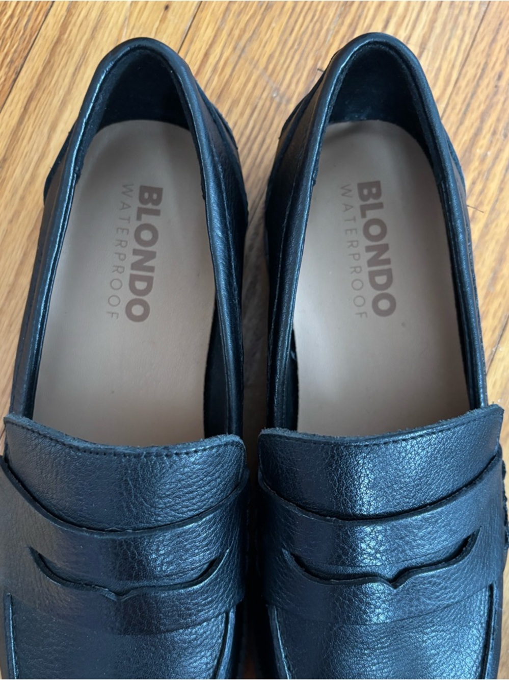 Blondo Lugged Waterproof Black Leather Penny Loafers- size 8 - Picture 3 of 9